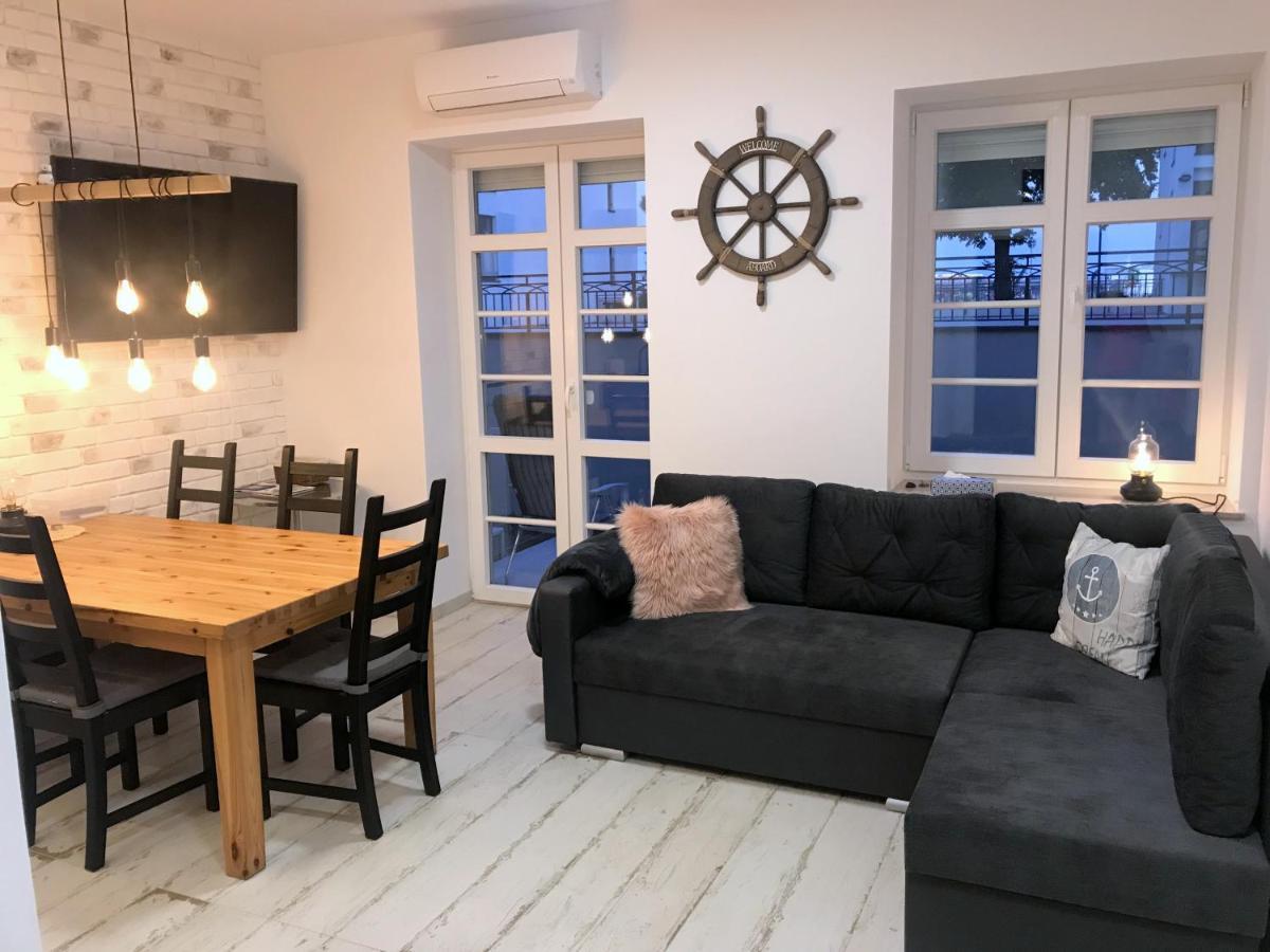 Apartament "Pod Dwiema Sowami" Lejlighed Świnoujście  Eksteriør billede